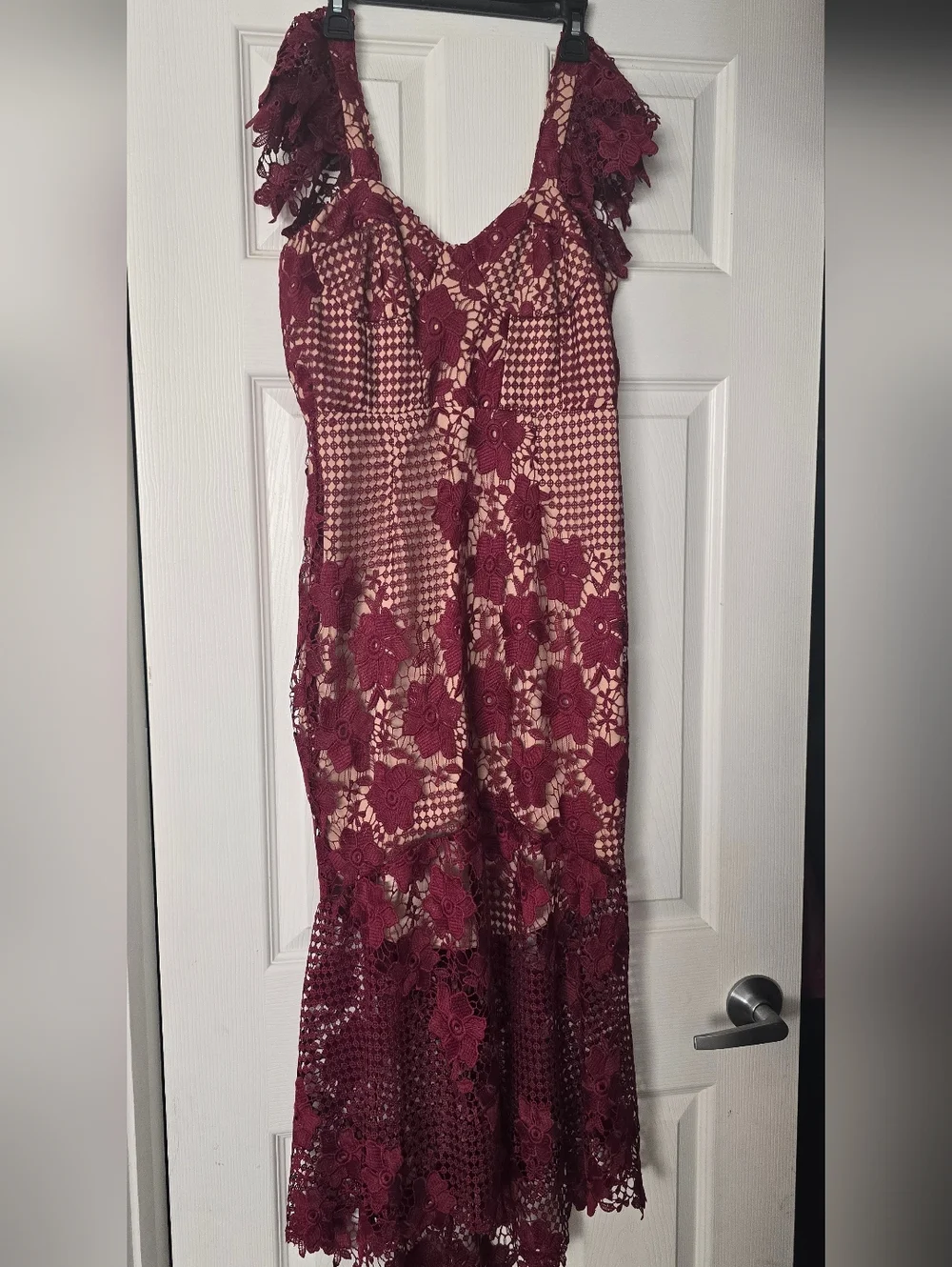 Bardot Lucy Lace Midi Dress - Picture 7 of 9